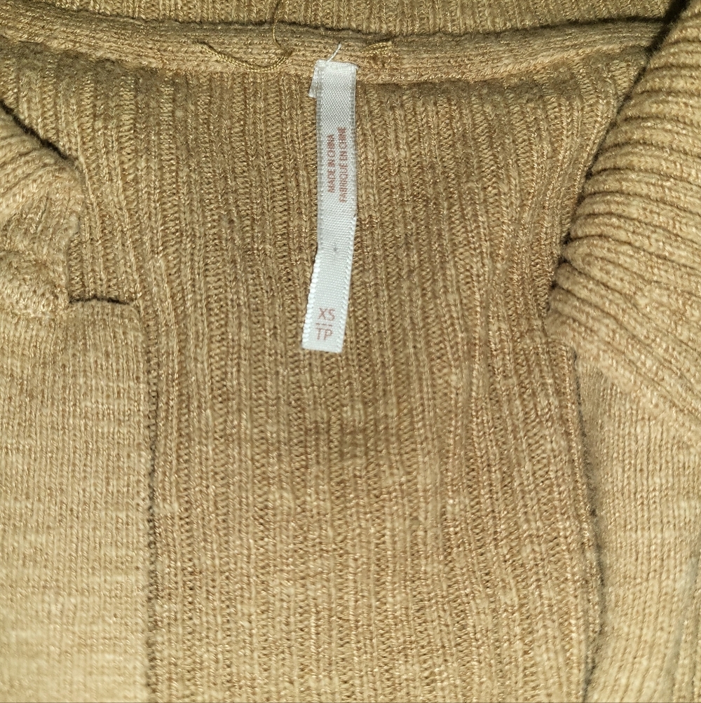 Free People Ella Button Up Sweater Iced Coffee Size XS - Picture 3 of 5